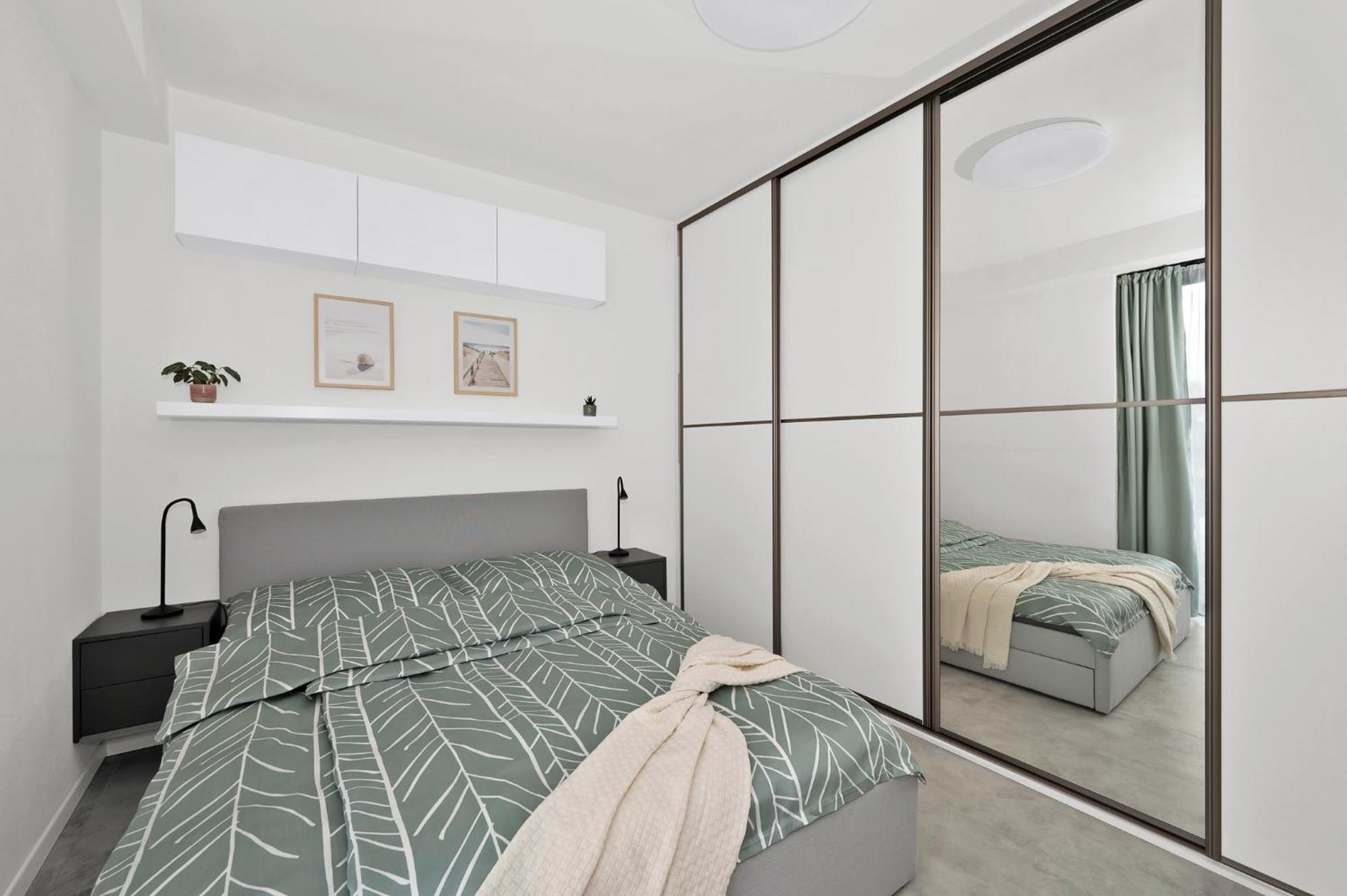 Fully Equipped Apartments With Terraces, Free Garage Parking, Netflix & Ac - By Apartmany Slapanice Cz Bagian luar foto