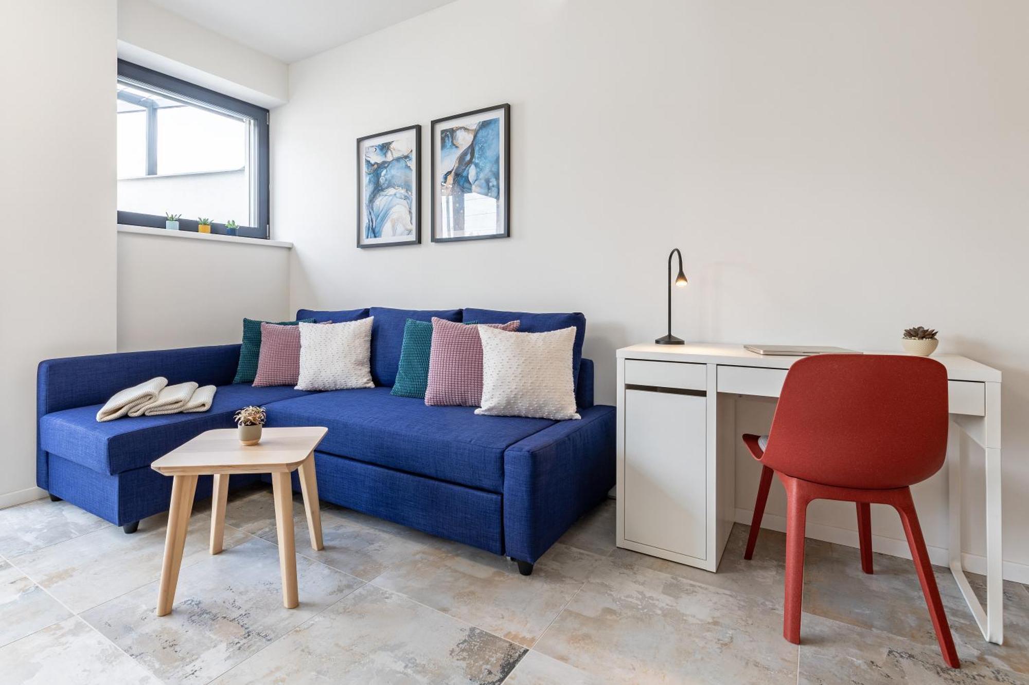 Fully Equipped Apartments With Terraces, Free Garage Parking, Netflix & Ac - By Apartmany Slapanice Cz Bagian luar foto
