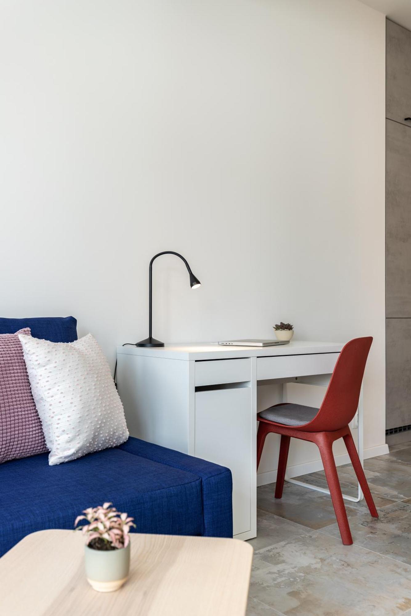 Fully Equipped Apartments With Terraces, Free Garage Parking, Netflix & Ac - By Apartmany Slapanice Cz Bagian luar foto