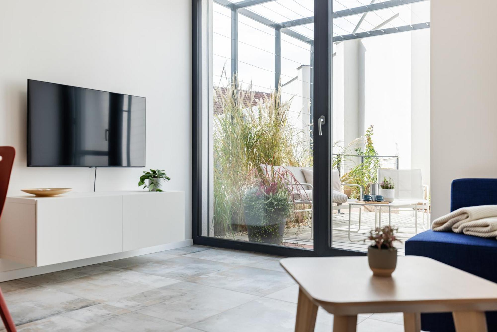 Fully Equipped Apartments With Terraces, Free Garage Parking, Netflix & Ac - By Apartmany Slapanice Cz Bagian luar foto