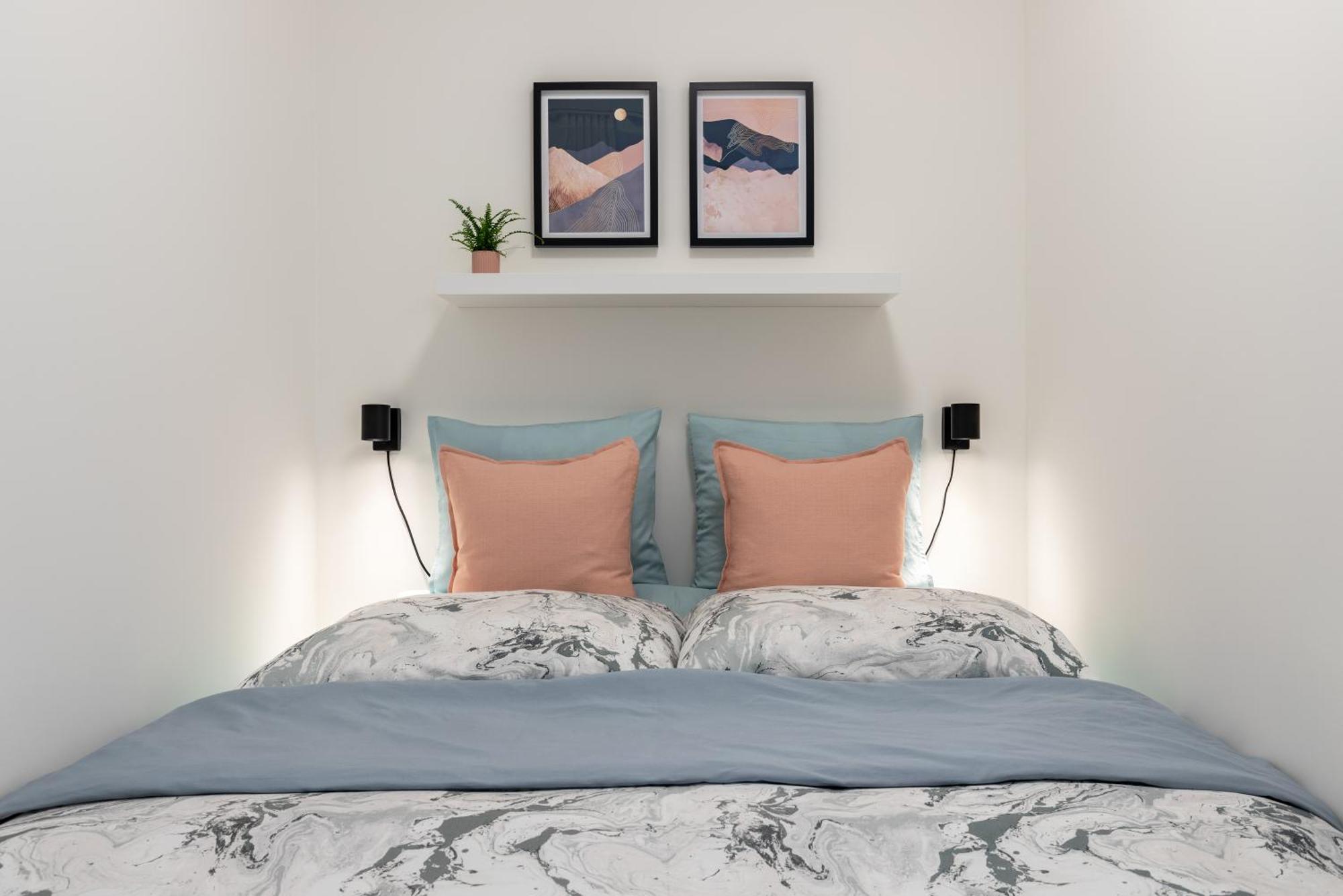 Fully Equipped Apartments With Terraces, Free Garage Parking, Netflix & Ac - By Apartmany Slapanice Cz Bagian luar foto